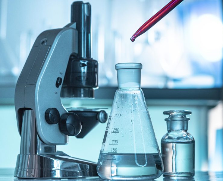 glassware-microscope-arrangement